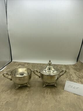 Vintage Wm Rogers international Serving Company Silverplate Cream & Sugar/Lid